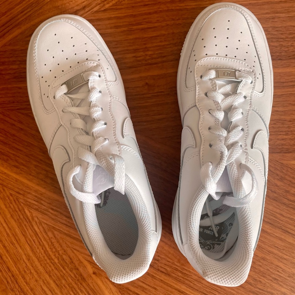 Nike Air Force 1’s Size 5Y / 6.5W
